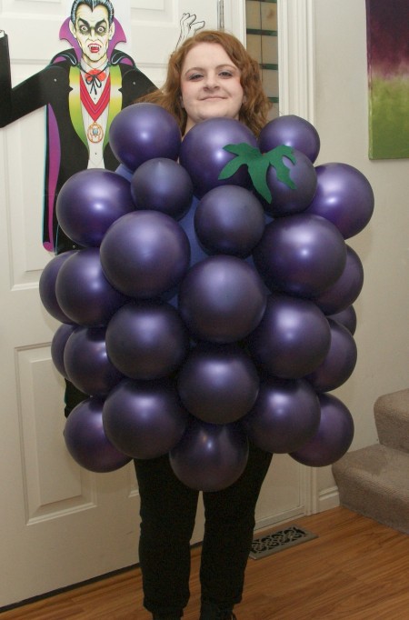 Chelsie Jelsma as Grapes